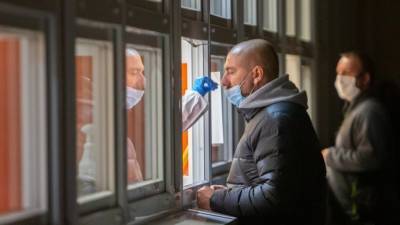 Французские медики выявили "трудно отслеживаемый" штамм COVID-19 - inforeactor.ru