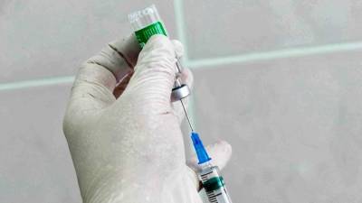Дмитрий Кулеба - Анж Логарый - ЕС перенес сроки поставок Киеву остатков вакцин от COVID-19 - iz.ru - Киев - Евросоюз - Израиль - Словения