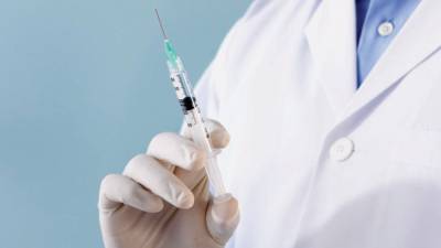 Главный лаборант Петербурга рассказал, почему прививки от COVID-19 нужны переболевшим - nation-news.ru - Санкт-Петербург