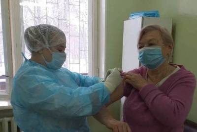 В тамбовском госпитале для ветеранов войн вакцинировали против коронавируса более 600 человек - tambov.mk.ru