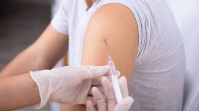 В Испании устанавливают обстоятельства смерти женщины после вакцинации препаратом AstraZeneca - runews24.ru - Испания - Марбелья