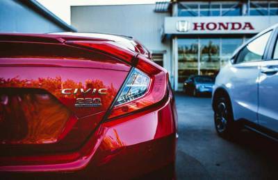 Honda и Toyota останавливают работу на заводах в США и Канаде из-за дефицита полупроводников - live24.ru - Канада