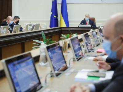 Денис Шмыгаль - Кабмин Украины призвал местные власти самостоятельно усиливать карантин - gordonua.com