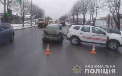 В Тернополе в аварию попал автомобиль с COVID-вакциной - korrespondent.net - Тернополь
