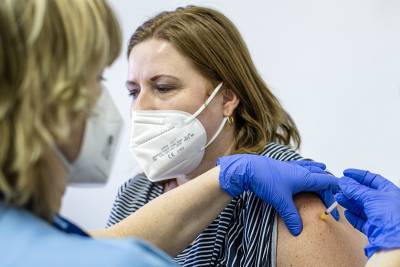 Анна Попова - Роспотребнадзор назвал процент людей без реакции на вакцинацию - tvc.ru - Россия