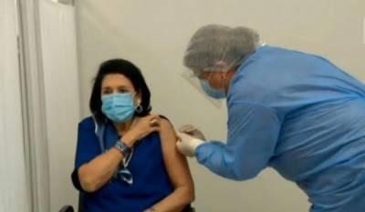 Марина Эзугбая - Тенгиз Церцвадзе - Президент Грузии в прямом эфире привилась вакциной AstraZeneca - eadaily.com - Грузия - Тбилиси