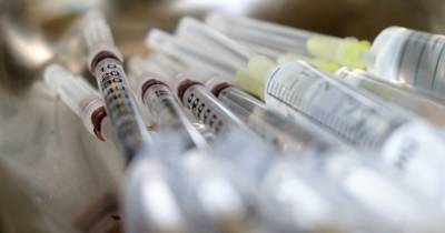 В Украине за минувшие сутки вакцинировали от коронавируса 9 832 человека - prm.ua - Украина