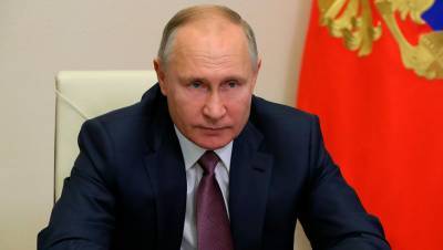 Владимир Путин - Путин заявил, что борьба с COVID-19 не закончена - gazeta.ru - Россия