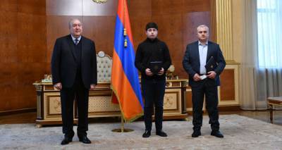 Армен Саркисян - Президент Армении посмертно наградил первого главу Генштаба ВС - ru.armeniasputnik.am - Армения