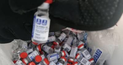 В Мексике среди газировки и сладостей нашли тысячи доз поддельной вакцины "Спутник V" (фото) - focus.ua - Гондурас - Мексика