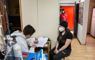 В Чили младенец по ошибке получил COVID-прививку - korrespondent.net - Китай - Чили