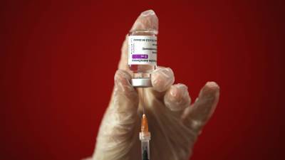 EMA признало вакцину AstraZeneca безопасной - vesti.ru