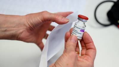 Европейский регулятор: вакцина AstraZeneca не связана с тромбами - svoboda.org