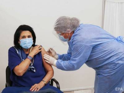 Президент Грузии публично вакцинировалась от коронавируса вакциной AstraZeneca - gordonua.com - Грузия