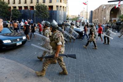 Пентагон обеспокоен ситуацией в Ливане: банки рухнули, армия нищает - eadaily.com - Париж - Ливан - Бейрут