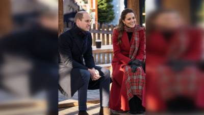 принц Гарри - принц Уильям - Кейт Миддлтон - Принц Уильям и Кейт Миддлтон пообщались с медиками - nation-news.ru - Лондон