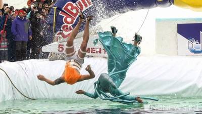 Прыжки на сноуборде в бассейн, рассуждения о смерти и театральные премьеры – Weekend (18+) - newdaynews.ru - Россия