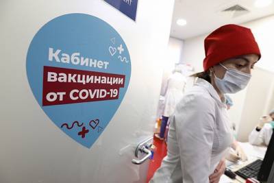 Московские пенсионеры рассказали, почему решили сделать прививку от коронавируса - vm.ru - Москва