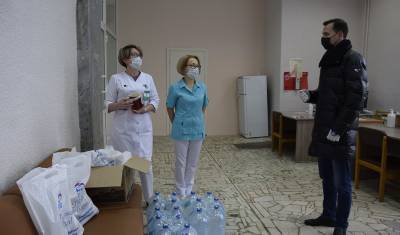 Волонтеры-медики отдежурили 810 тысяч смен в красной зоне за год - mkset.ru - Россия
