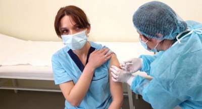 Меги Бакрадзе - Медсестра из Грузии умерла после прививки от COVID-19 - unn.com.ua - Киев - Грузия