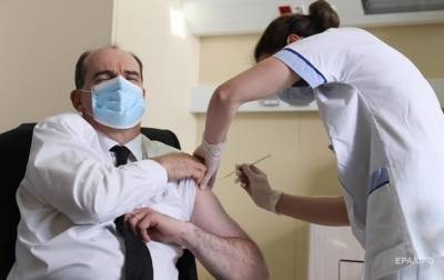 Жак Кастекс - Во Франции премьер вакцинировался AstraZeneca в прямом эфире - korrespondent.net - Франция