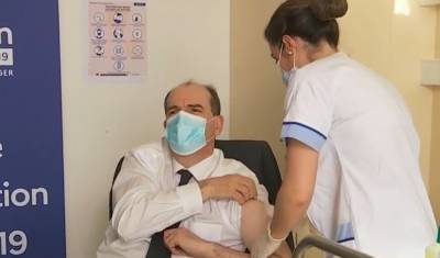 Жан Кастекс - Французский премьер сделал прививку вакциной AstraZeneca - 24tv.ua - Франция