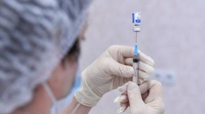 Эпидемиологи из РФ рассказали об оценке эффективности вакцинации от COVID-19 - polit.info - Россия