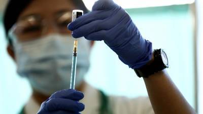 Пожилая женщина скончалась в Японии после прививки вакциной Pfizer - iz.ru - Израиль
