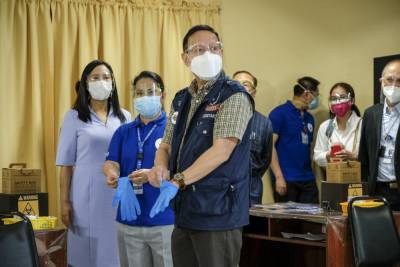 В Китае делают анальные тесты на коронавирус: японцы жалуются на это и просят прекратить - 24tv.ua - Китай