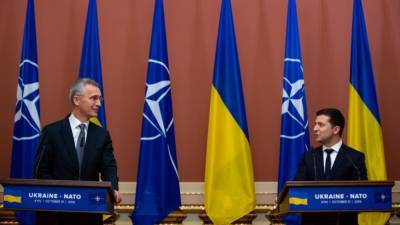 Сергей Простаков - США устанавливают контроль над всем военным сектором Украины - riafan.ru - Вашингтон