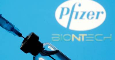41 человек умер после прививки вакциной Pfizer и BioNTech в Австрии - ren.tv - Швейцария - Австрия