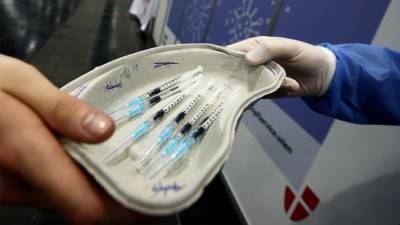 В Австрии 41 человек умер после прививки вакциной Pfizer/BioNTech - iz.ru - Австрия - Израиль