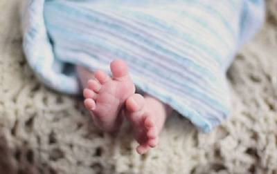 У новорожденного младенца обнаружили мутировавший коронавирус - korrespondent.net - Швеция