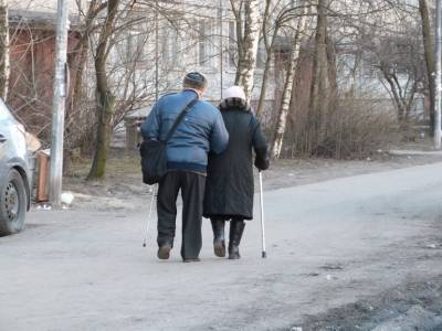 Работающим пенсионерам петербурга разрешат в марте продлить больничные из-за пандемии - neva.today - Санкт-Петербург