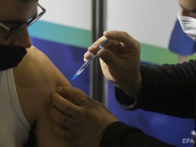 В Израиле от COVID-19 вакцинировали более половины взрослого населения - gordonua.com - Израиль