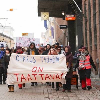 Около 400 человек участвуют в акции протеста в Хельсинки - radiomayak.ru - Финляндия - Хельсинки - с. Всего