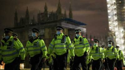 В Лондоне более 30 человек задержаны на акциях против карантина - eadaily.com - Лондон