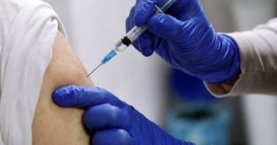 За субботу вакцину получили втрое меньше украинцев, чем накануне - dsnews.ua - Украина - Киев - Киевская обл.