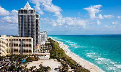 В Майами-Бич объявили режим ЧС из-за наплава туристов в пандемию - og.ru - штат Флорида