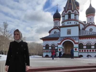 Любовь Соболь сходила в храм на праздничную службу, несмотря на запрет властей - sobesednik.ru