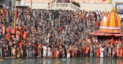 Индия: на праздник Кумбха мела собираются 150 млн паломников. И это в разгар эпидемии ковида - rus.delfi.lv - Латвия