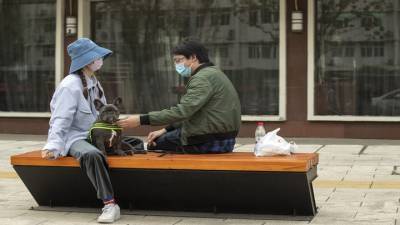 Эксперты ВОЗ: пандемия ковида могла начаться из-за торговли животными в Ухане - vesti.ru - Китай - Ухань