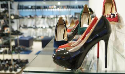 Ритейлеры предупредили о росте цен на одежду и обувь - newizv.ru - Россия