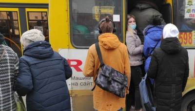 Киевские маршрутчики наплевали на карантин и забивают транспорт под завязку: кадры грубых нарушений - politeka.net - Украина - Киев