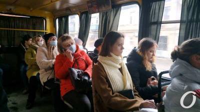 Одесская маршрутка: как горожане соблюдают масочный режим (фото) - odessa-life.od.ua