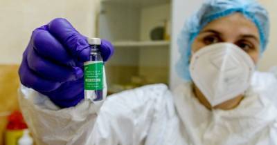 С начала вакцинальной компании прививки от коронавируса получили уже почти 123 тысячи украинцев - tsn.ua