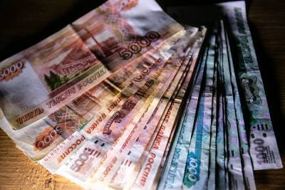 В Госдуму внесли закон, по которому у чиновников и их семей будут изымать деньги со счетов - znak.com - Россия