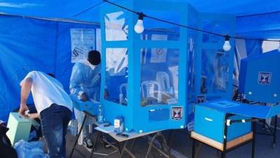 6 избирателей за 4 часа: как в Израиле голосуют больные коронавирусом. Репортаж - vesty.co.il - Израиль
