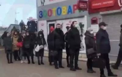 Карантин вызвал в Киеве очереди на транспорт - korrespondent.net - Киев