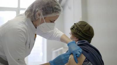 Андрей Каприн - Российский врач рассказал, как онкобольные переносят вакцинацию от COVID-19 - polit.info